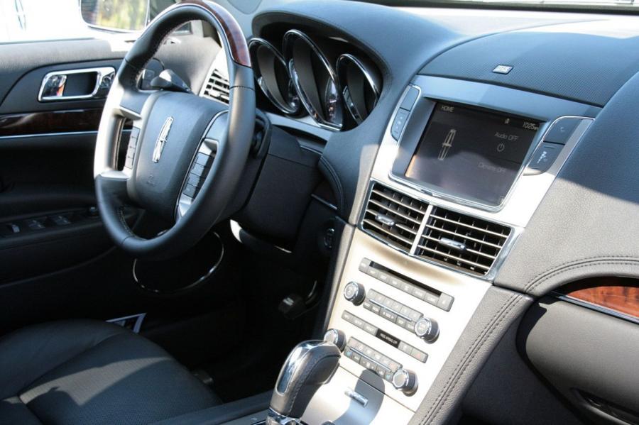  Lincoln MKT EcoBoost 2010 года  (фото 17 из 31)